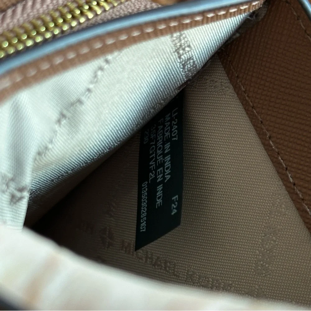 Michael Kors Medium Crossgrain Brown Leather Wallet - Picture 8 of 8